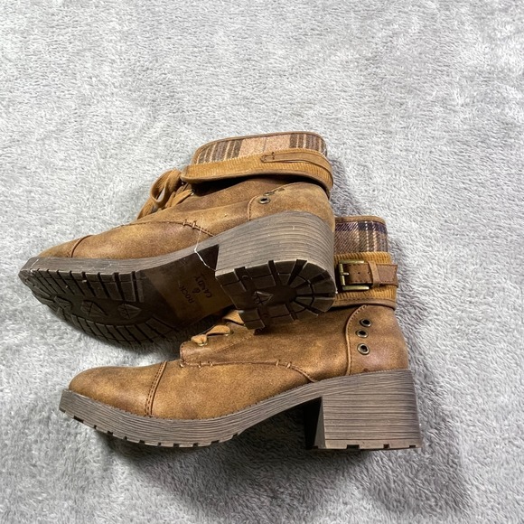 Rock & Candy Sonni Ankle Boots Women's 7.5 Brown Lug Lace Up Buckle Accent - Picture 4 of 10